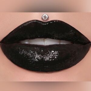 NIB🔥"Weirdo" 😍 Beautiful Black Supreme Gloss by Jeffree Star❤️‍🔥